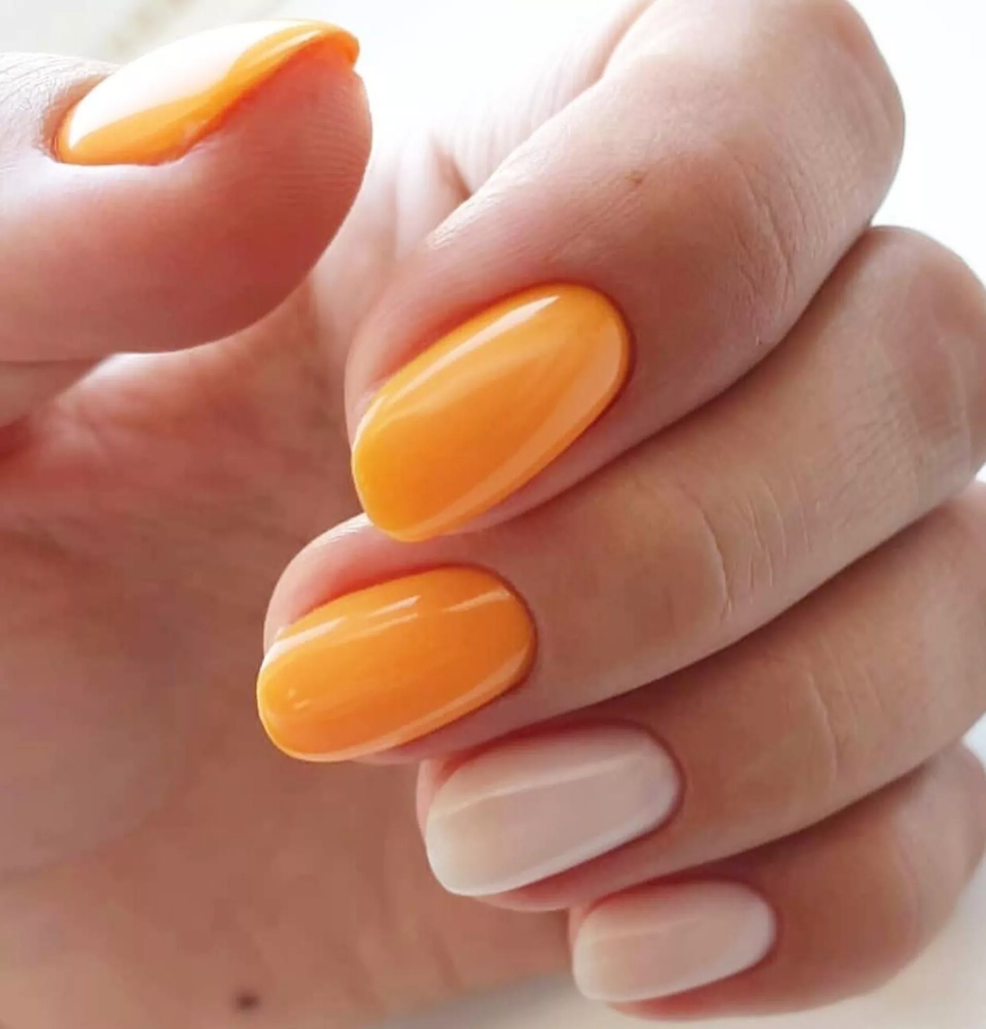 Mystique, Гель-лак #122 Orange (15 мл) - купить в интернет-магазине  Esthetic Nails