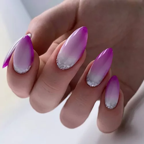 Темно фиолетовый цвет ногтей (38 фото)