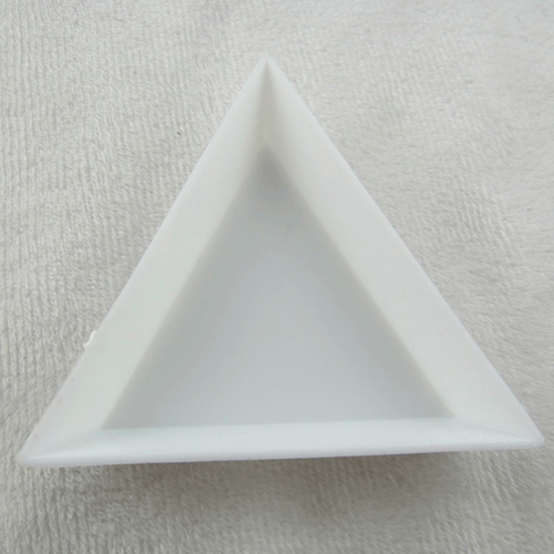 Wow!, Пластиковый треугольник для страз